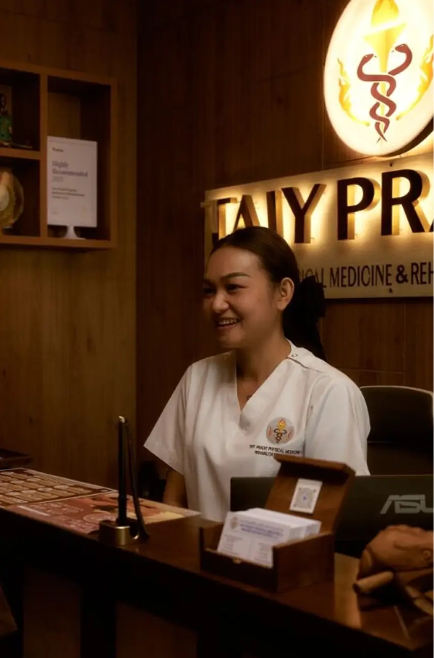 taiy-pradit-massage-reception-service